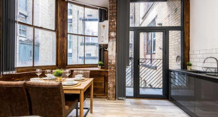 27 Stanley Street Aparthotel By Ustay Ливърпул Екстериор снимка