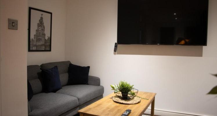27 Stanley Street Aparthotel By Ustay Ливърпул Екстериор снимка