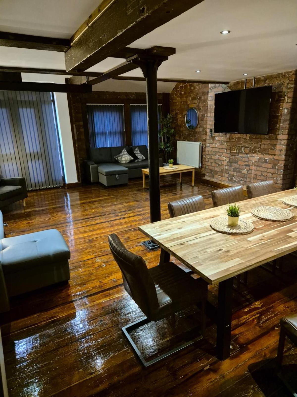 27 Stanley Street Aparthotel By Ustay Ливърпул Екстериор снимка